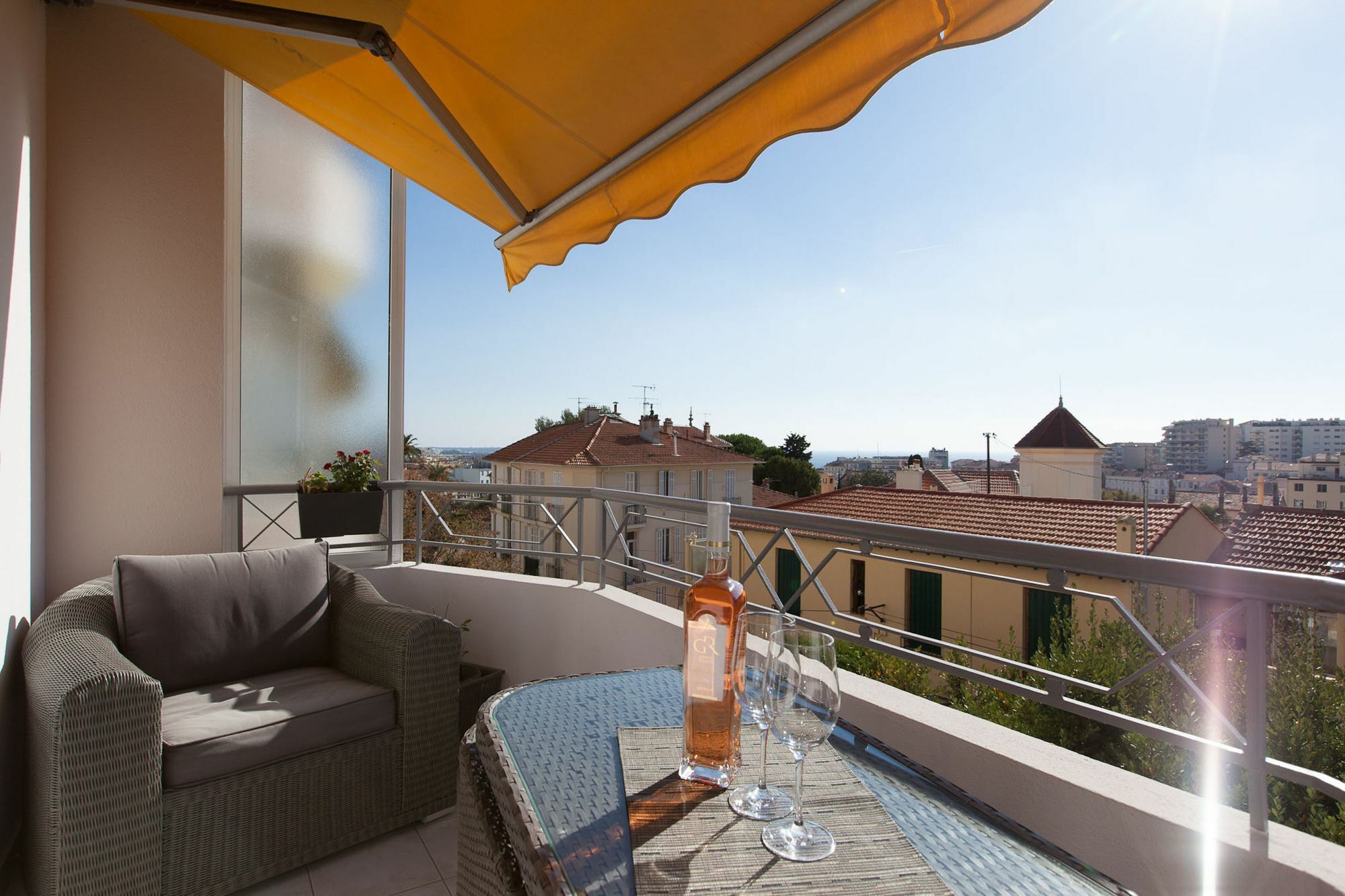 Stunning Views From This Lovely One Bedroom Apartment In Cannes Only A Short Walk From The Palais 479 Exteriör bild